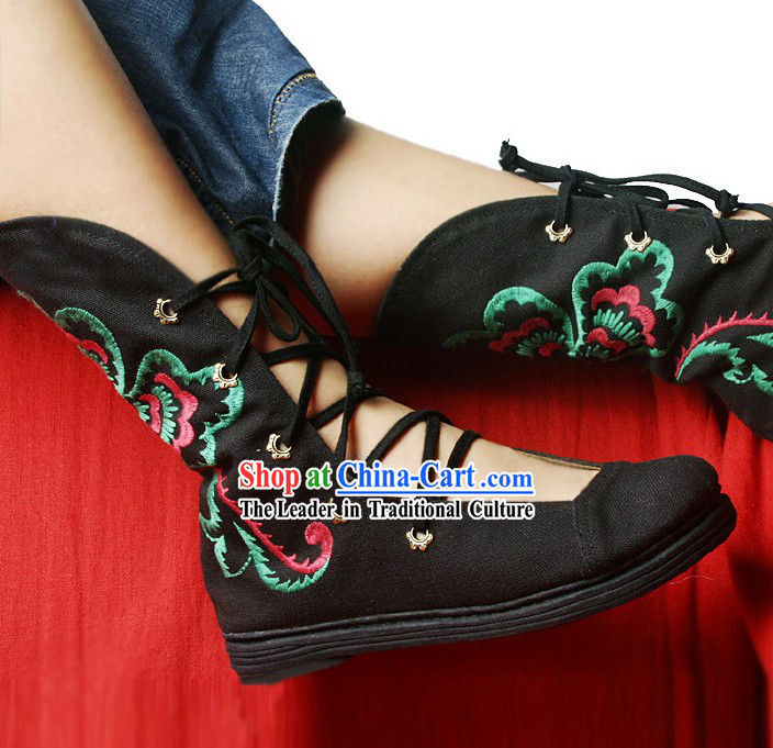 Handmade and Embroidered Phoenix Tail Long Cloth Boots
