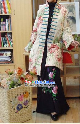 Chinese Classic Mandarin Collar and Button Large Flower Winter Outercoat