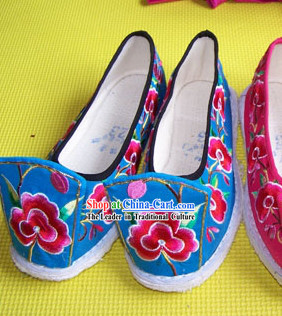 Traditional Embroidery Shoes to Go With Chinese Ancient Clothing