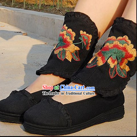 Traditional Chinese Dance Embroidery Shoes