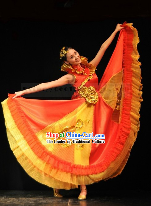 Traditional Chinese Accompany Dance Costume and Headpiece