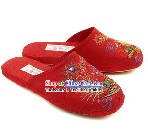 Chinese Handmade Bu Ying Zhai Red Embroidered Slippers for Women