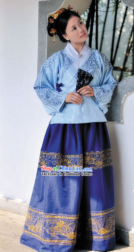 Ancient Chinese Ming Dynasty Embroidered Flower Hanfu Clothing Complete Set