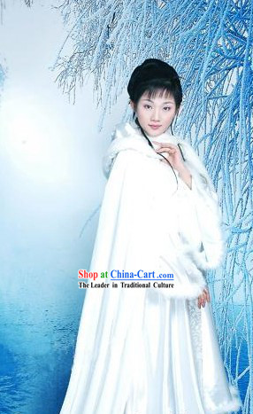 Chinese Classical White Winter Palace Long Tail Cape
