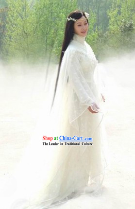Ancient Chinese Princess White Costumes and Headwear for Women