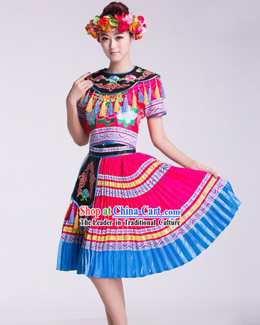 China Ethnic Tu Jia Clothing and Headwear Complete Set for Women