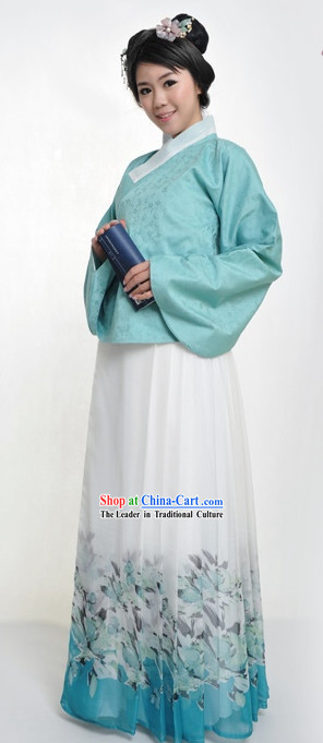 Ancient Chinese Ming Dynasty Clothing for Women