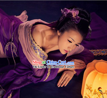 Ancient Chinese Purple Beauty Clothing and Hair Accessories Complete Set