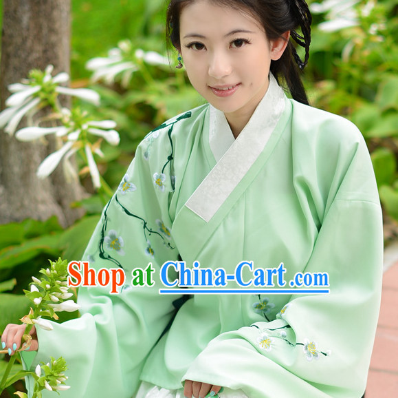 Ancient Chinese Traditional Ming Dynasty Garment for Women