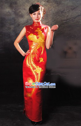 Traditional Chinese Silk Red Embroidered Phoenix Qipao