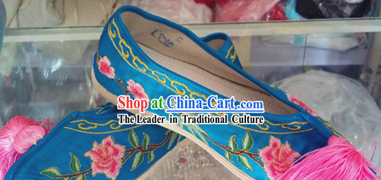 Chinese Opera Embroidered Flower Shoes for Women