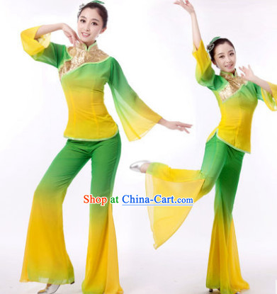 Traditional Chinese Clothing for Professional Stage Performance