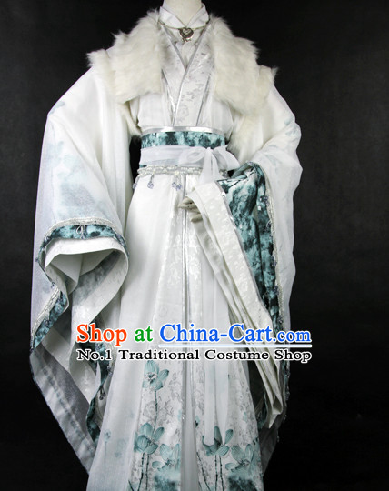 Chinese Traditional Costumes of Rich Family