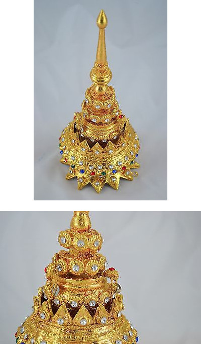 Formal Thai national costumes