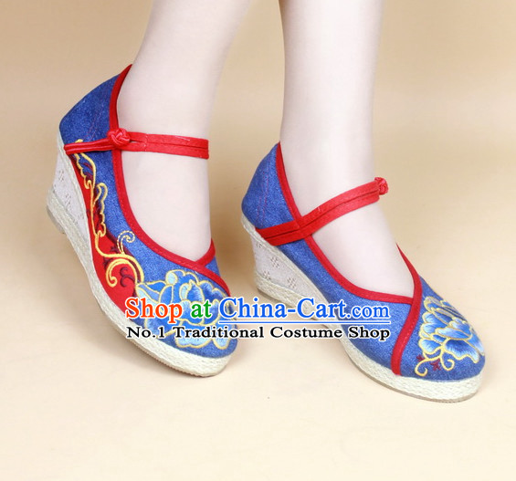 Chinese Traditional Fabric Lotus Shoes