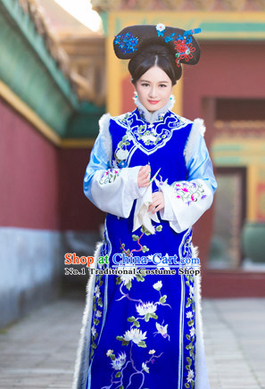 Chinese Traditional National Costumes Empress Long Robe Hair Accessories for Women