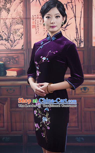 Traditional Ancient Chinese Republic of China Cheongsam, Asian Chinese Chirpaur Purple Velvet Embroidered Qipao Dress Clothing for Women