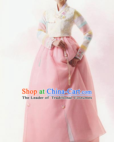 Traditional Korean Costumes Bride Formal Attire Ceremonial Beige Blouse and Full Dress, Korea Hanbok Court Embroidered Clothing for Women