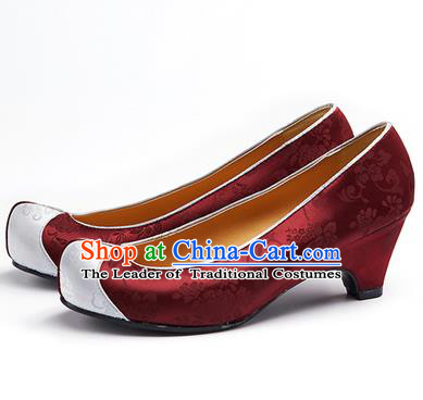 Traditional Korean National Wedding Embroidered Shoes, Asian Korean Hanbok Bride Embroidery Purplish Red Satin High-heeled Shoes for Women