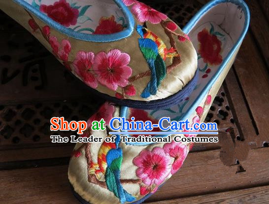 Asian Chinese Traditional Shoes Wedding Golden Embroidered Shoes, China Peking Opera Hand Embroidery Wintersweet Shoe Hanfu Princess Shoes for Women