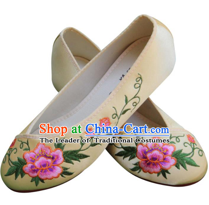 Traditional Chinese National Bride Yellow Embroidered Shoes, China Handmade Embroidery Peony Flowers Hanfu Cloth Shoes for Women