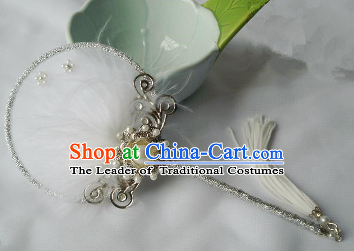 Traditional Chinese Handmade Ancient Hanfu Cosplay White Feather Round Fan Props for Women