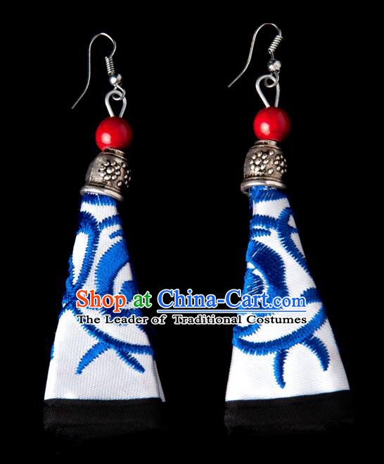 Traditional Chinese Miao Nationality Crafts, Hmong Handmade Miao Silver Embroidery White Earrings Pendant, China Ethnic Minority Eardrop Accessories Earbob Pendant for Women