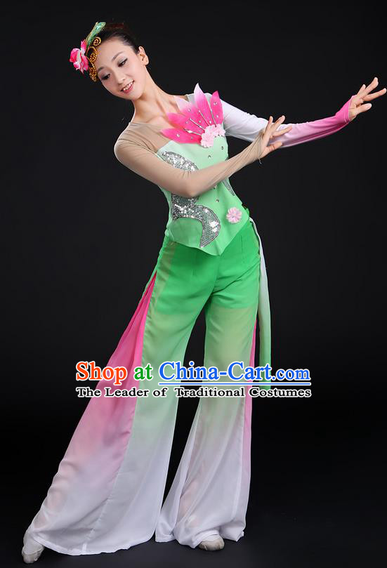 Traditional Chinese Yangge Fan Dancing Costume, Folk Dance Yangko Uniforms, Classic Dance Elegant Dress Drum Dance Paillette Lotus Green Clothing for Women