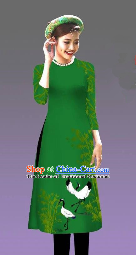 Top Grade Asian Vietnamese Costumes Classical Jing Nationality Crane Pattern Short Cheongsam, Vietnam National Clothing Bride Traditional Green Ao Dai Dress