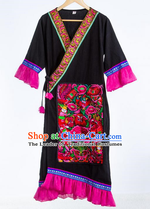 Traditional Chinese National Costume Coat, Elegant Hanfu China Miao Nationality Embroidered Black Cardigan for Women