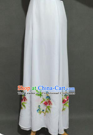Traditional Chinese Professional Peking Opera Young Women Costume White Half Dress, China Beijing Opera Diva Hua Tan Embroidered Bust Skirt Clothing