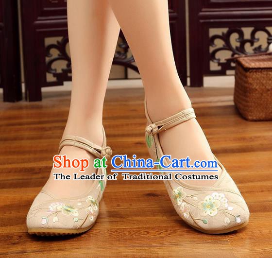 Traditional Chinese National Hanfu Embroidery Wintersweet White Shoes, China Princess Embroidered Shoes for Women