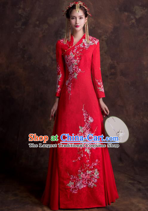 Chinese Traditional Bride Xiuhe Suits Ancient Embroidered Peony Red Wedding Dress for Women