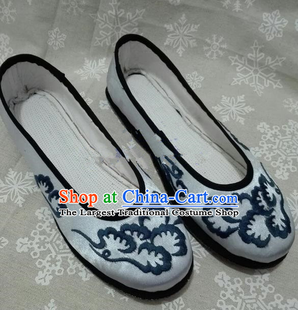 Chinese Traditional Hanfu Shoes Ancient Princess Grey Satin Shoes Handmade Shoes for Women