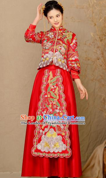 Traditional Chinese Wedding Costume Xiuhe Suit Ancient Bride Embroidered Peony Cheongsam for Women