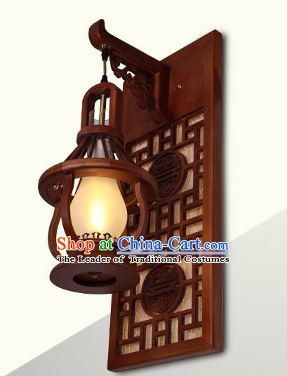 China Handmade Wood Lanterns Palace Wall Lantern Ancient Lanterns Traditional Lamp