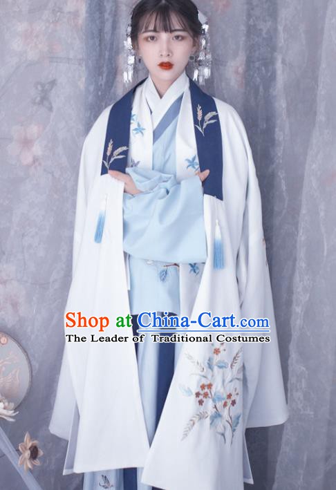 Chinese Ancient Ming Dynasty Princess Costumes Embroidered Cloak for Women