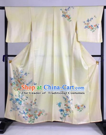 Japan Traditional Kimono Yellow Silk Furisode Kimono Ancient Yukata Dress Formal Costume for Women