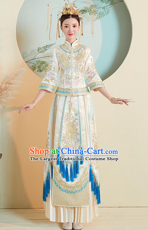 Chinese Traditional Embroidered Peony White Xiuhe Suits Ancient Bride Toast Wedding Costumes for Women