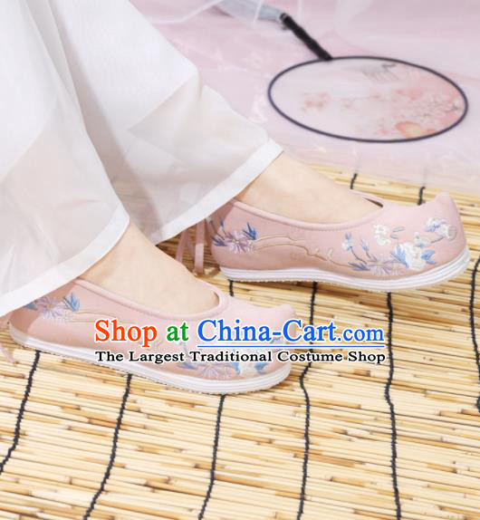Traditional Chinese National Embroidered Pink Shoes Ancient Princess Shoes Handmade Hanfu Shoes for Women