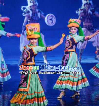Chinese The Romantic Show of Lijiang Li Ethnic Nationality Dance Green Dress Stage Performance Costume and Headpiece for Women