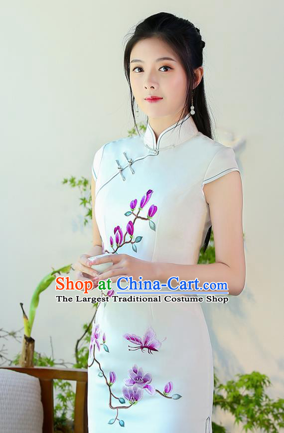 Traditional Chinese Embroidered Magnolia White Silk Cheongsam Mother Tang Suit Qipao Dress for Women