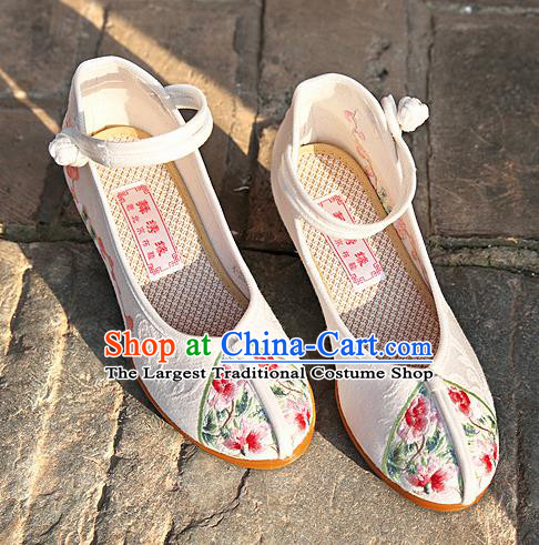 Chinese National White Embroidered Shoes Traditional Hanfu Shoes Opera Shoes Wedding Bride Shoes for Women