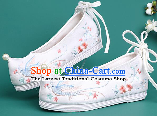 Chinese Traditional Embroidered Swallow White Shoes Hanfu Pearl Shoes Princess Shoes for Women