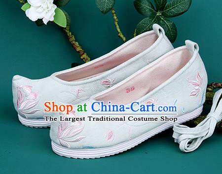 Chinese Wedding Embroidered Chrysanthemum Light Green Shoes Traditional Hanfu Shoes Princess Shoes for Women