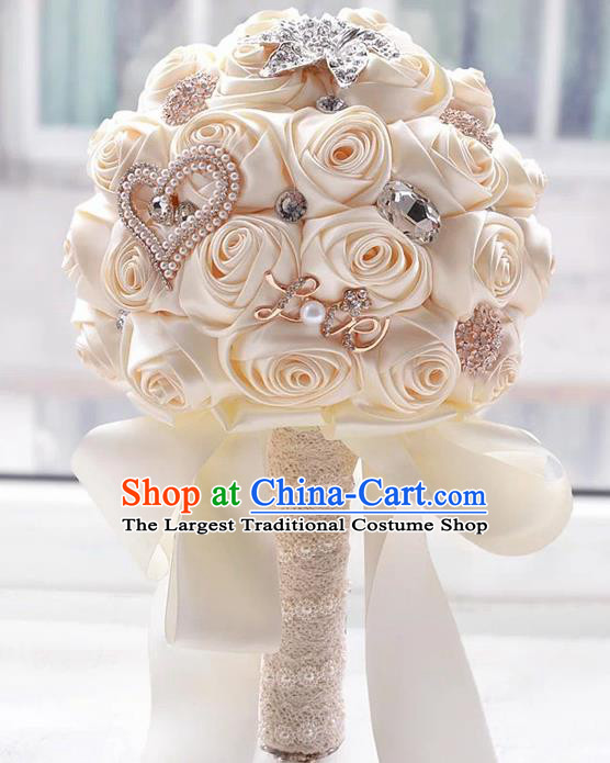 Chinese Traditional Wedding Bridal Bouquet Beige Rose Flowers Bunch for Women