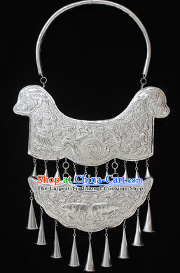 Traditional Chinese Miao Nationality Sliver Necklet Hmong Wedding Tassel Necklace for Women