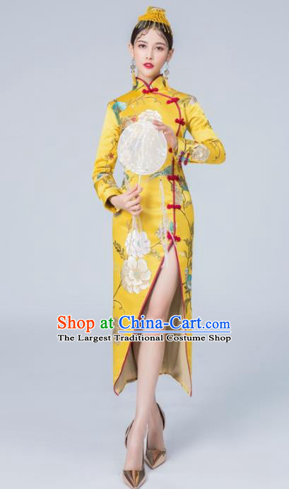 Chinese National Catwalks Golden Brocade Cheongsam Traditional Costume Tang Suit Qipao Dress for Women