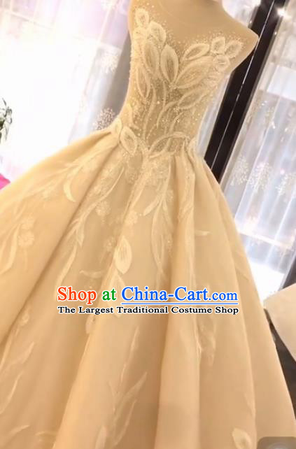 Handmade Customize Embroidered Strapless Trailing Wedding Dress Court Princess Bride Costume for Women