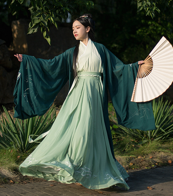 Traditional Chinese Jin Dynasty Royal Princess Hanfu Dress Ancient Court Lady Embroidered Historical Costume for Women
